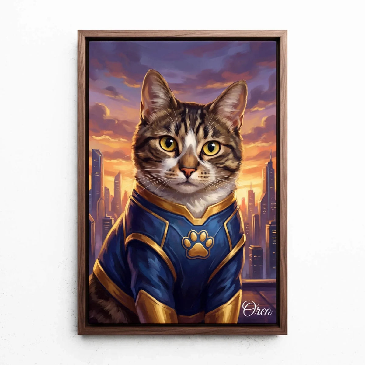 Retrato de gato como superhéroe a partir de tu foto - lienzo con marco nogal